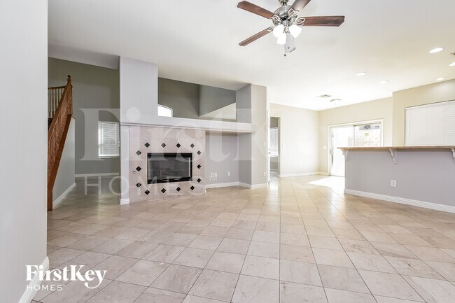 Foto del edificio - 6341 Heather Creek Pl