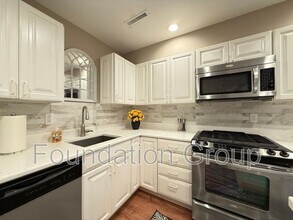 Building Photo - 3417 122nd Pl NE