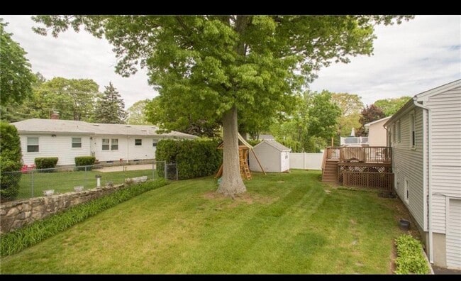 Building Photo - 18 Candlewood Dr