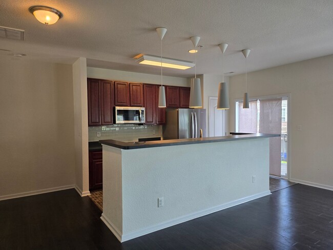 Building Photo - 228 Larimar Ave
