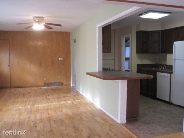 Building Photo - 3 br, 1 bath House - 338 N Rogers St