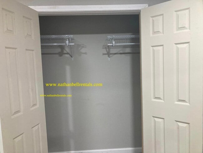 Building Photo - 1295 15th St SE