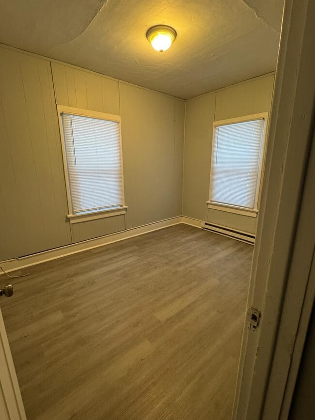 Building Photo - 6682 E Becht Rd