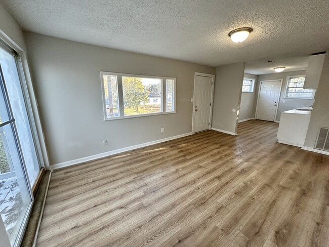 Foto del edificio - 1376 Creel Ct