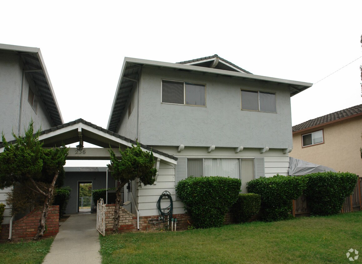 Building Photo - 236 Marylinn Dr
