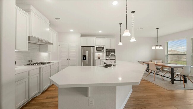 Foto del edificio - 15015 Lake Shore Ave