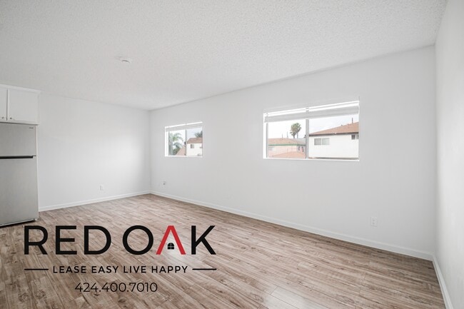 Building Photo - 706 McDonald Ave