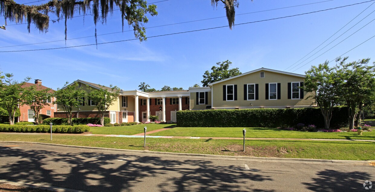 Primary Photo - Theta