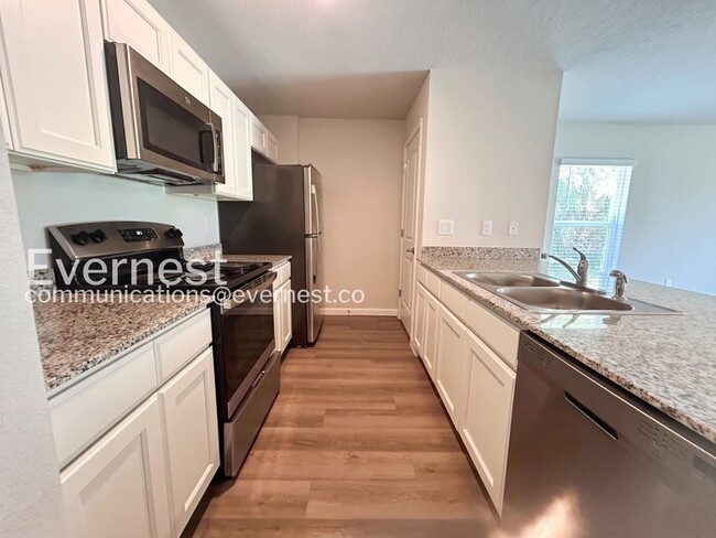 Foto del edificio - 8 Round Table Ln