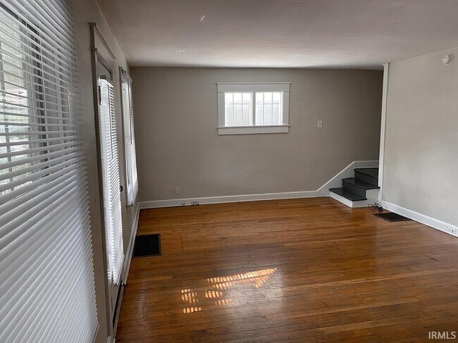 Foto del edificio - 613 S Henderson St