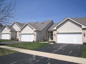 Building Photo - 2039 Tamahawk Ln