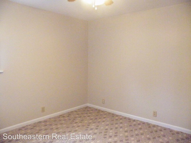 Foto del edificio - 3 br, 2 bath House - 465 Montague Rd