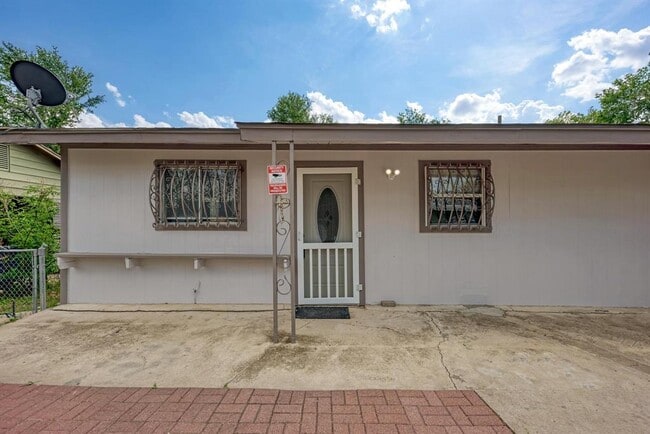 Building Photo - 4701 Bandera Rd