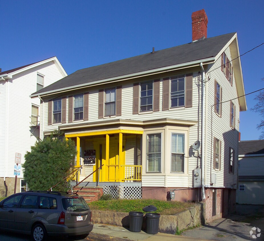 316 Bank St, Fall River, MA 02720 Apartments in Fall River, MA