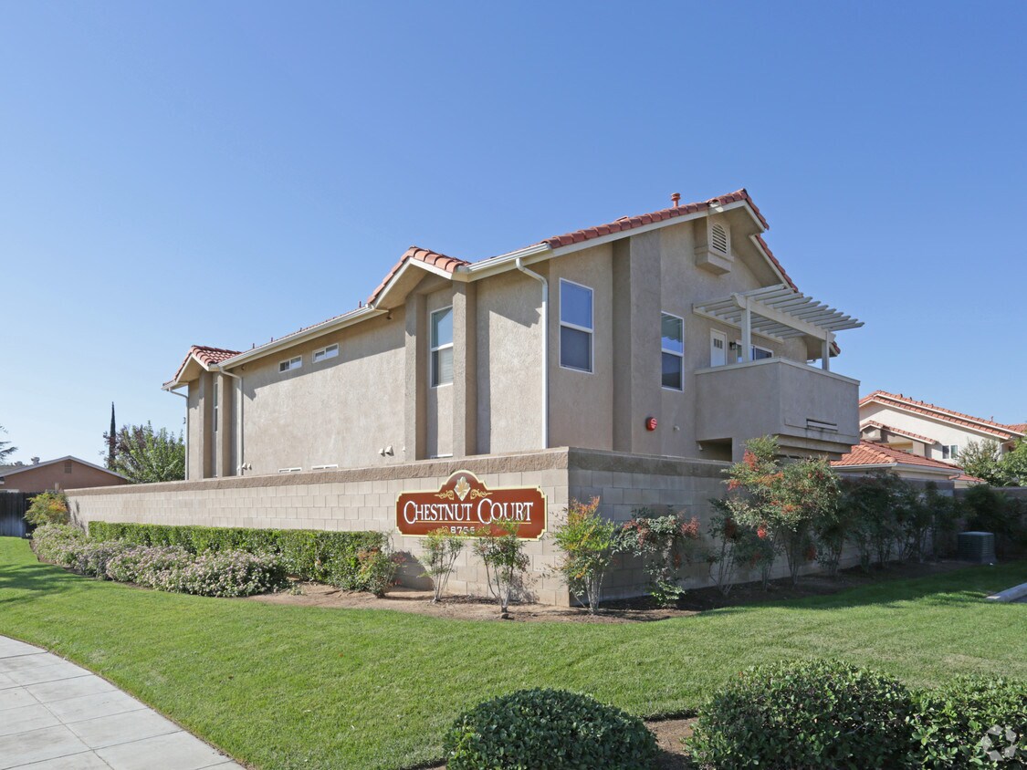 Chestnut Court Apartments in Fresno, CA