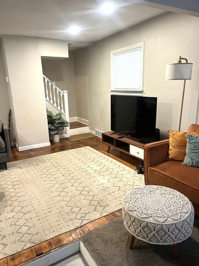 Foto del edificio - 5070 W 148th St