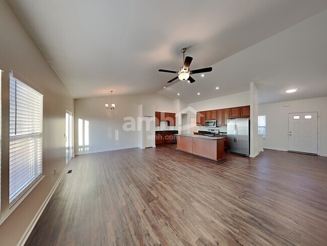 Foto del edificio - 337 Karst Cir