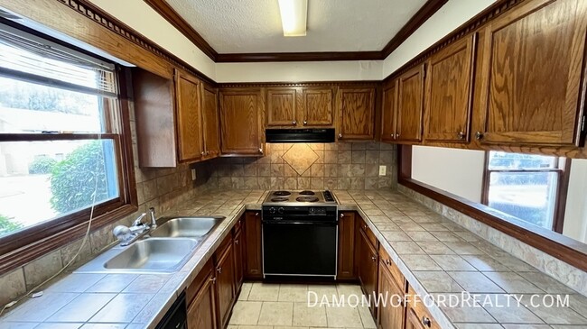 Building Photo - 941 Glastonbury Cir