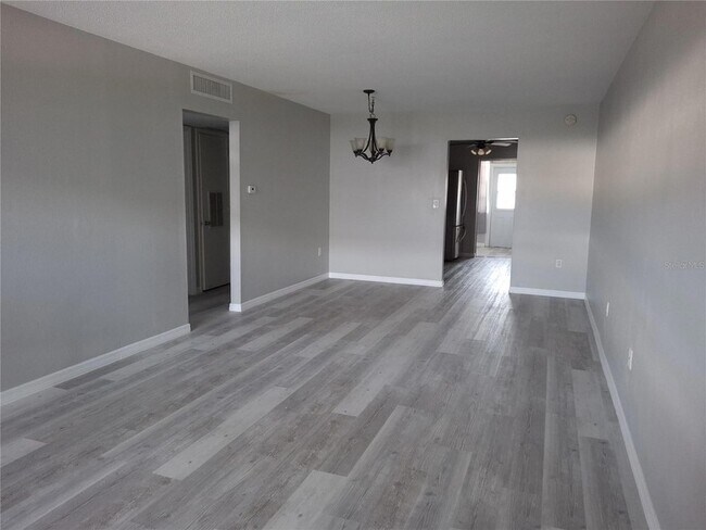 Foto del edificio - 955 51st St N