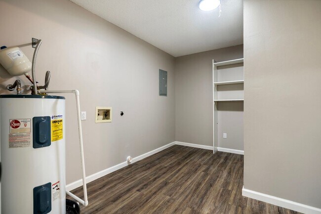Foto del edificio - 1105 Brentwood Dr