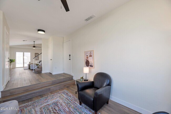 Foto del edificio - 829 N Bluejay Dr