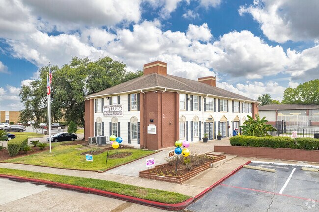 Building Photo - The Park at Edgewood