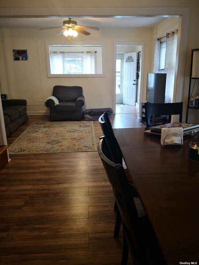 Foto del edificio - 42-45-45 247th St