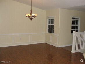 Building Photo - 1295 Henley St