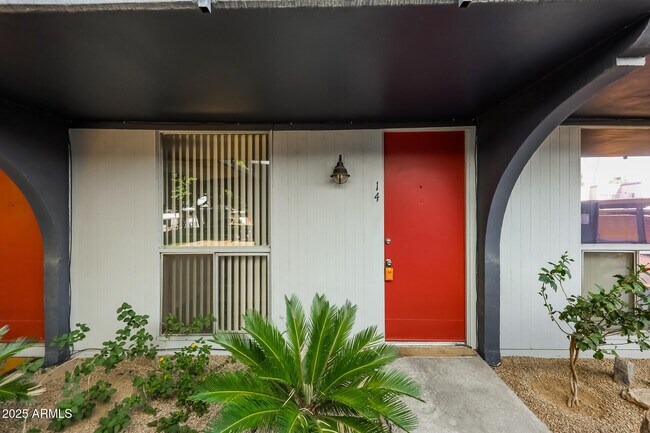 Foto del edificio - 6320 N 16th St