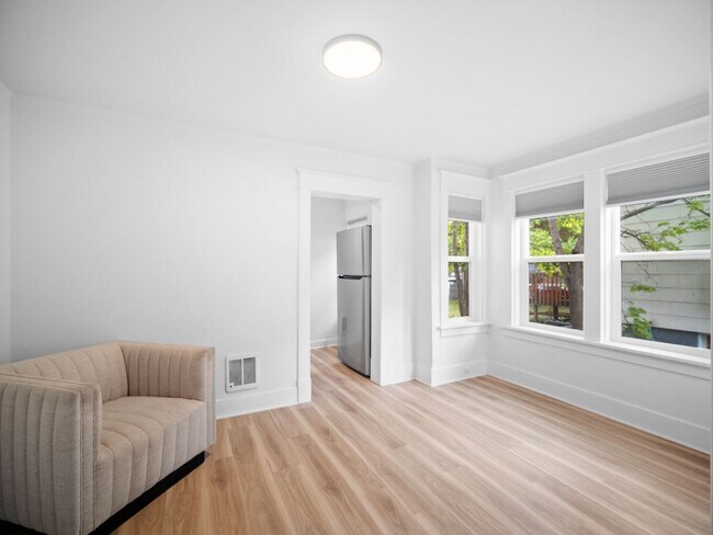 Foto del edificio - Quaint and Cute 1 Bedroom Close to Hospitals