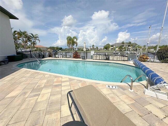 Building Photo - 3221 White Ibis Ct