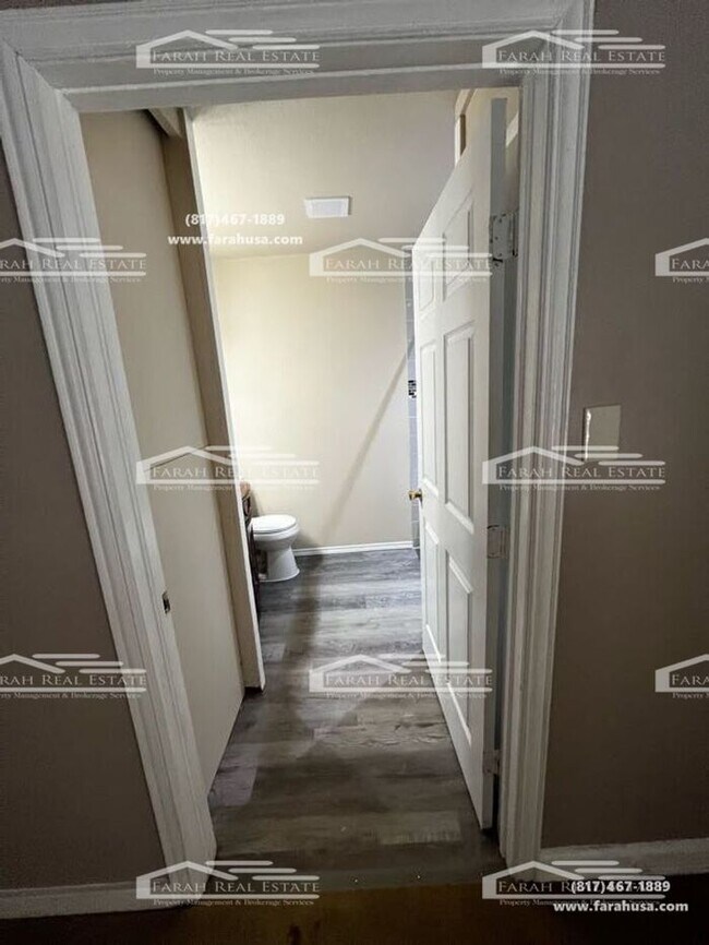 Foto del edificio - Cozy 1/1 Available in FW!