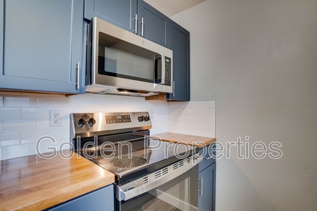 Foto del edificio - 3800 E 2nd Ave