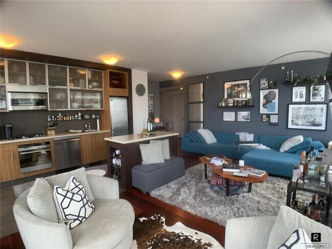 Foto del edificio - 610-620 W 42nd St