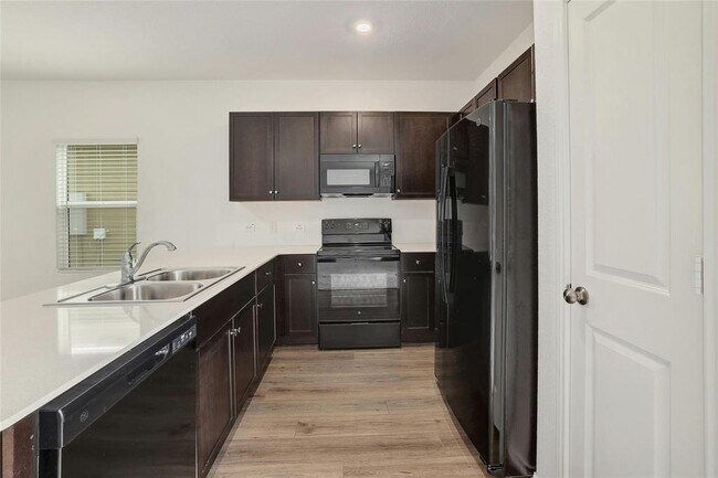 Building Photo - 916 Rancho Del Cielo Lp