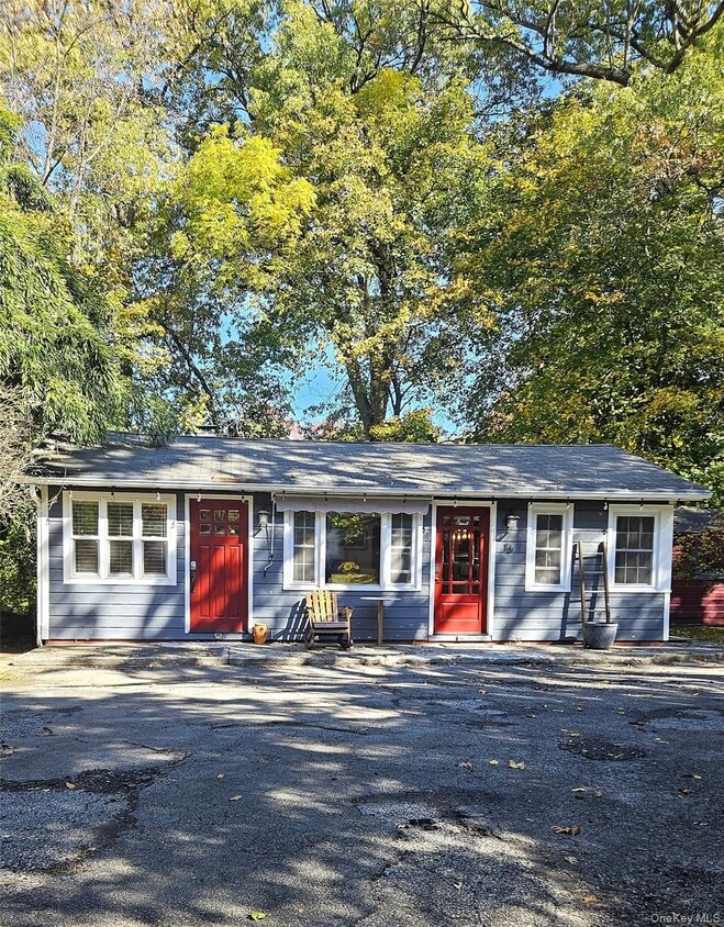 Primary Photo - 14 Cedar Ln