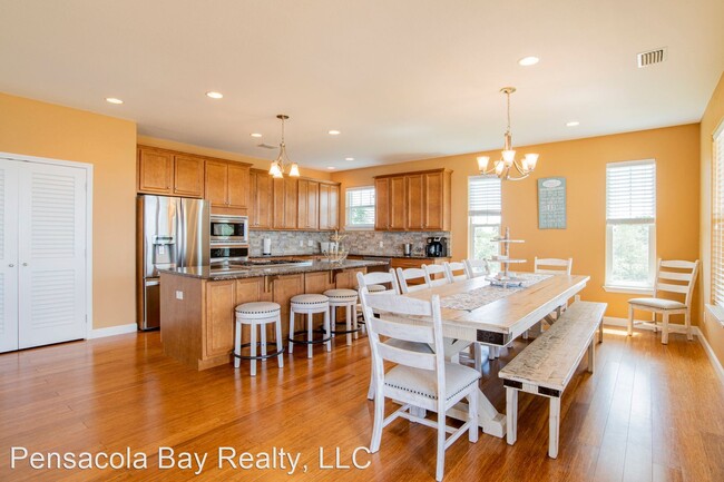 Building Photo - 4 br, 2.5 bath House - 5531 Casa Maria Lan...