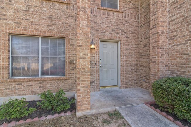 Building Photo - 17604 Wiseman Dr