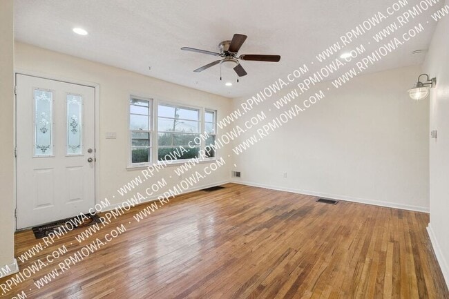 Foto del edificio - 1206 Amos Ave