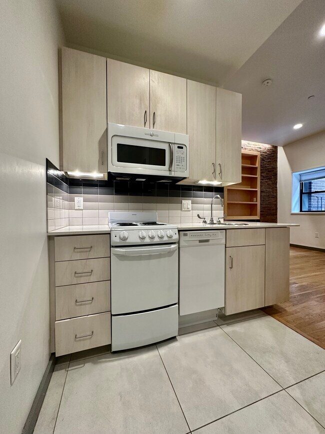 142 Bowdoin St, Boston, MA 02108 Apartments in Boston, MA