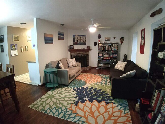 Building Photo - 218 Parkbrook Cir