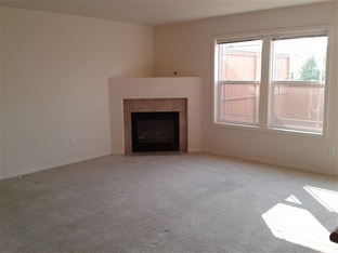 Building Photo - 3 Bedroom 3.5 Bath townhouse in Pasco!