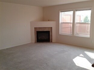 Foto del edificio - 3 Bedroom 3.5 Bath townhouse in Pasco!