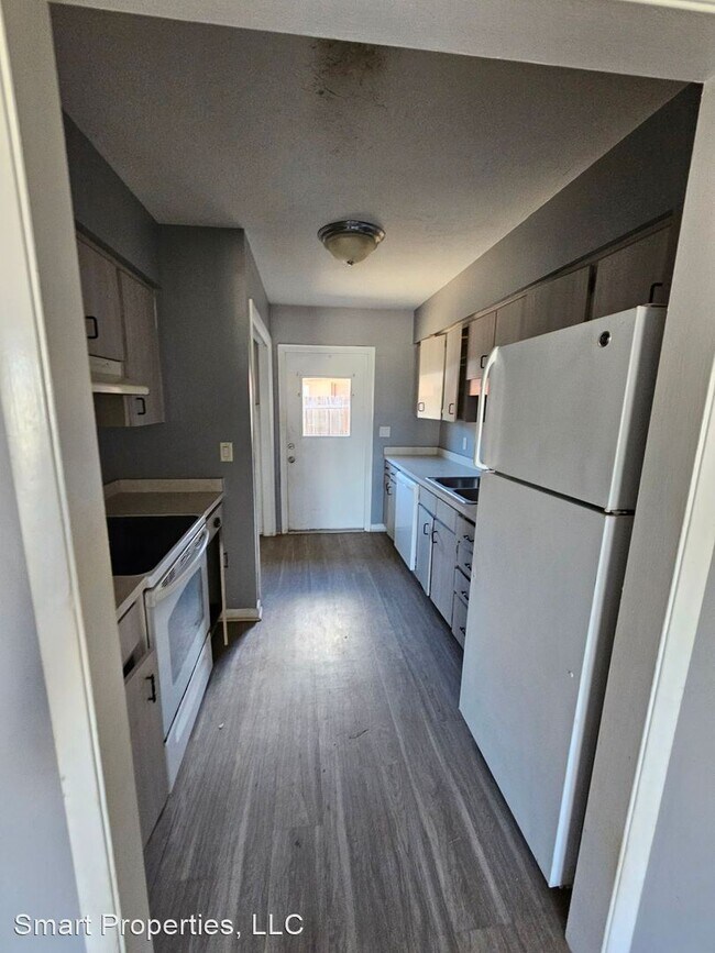 Building Photo - 2 br, 2 bath House - 829 Fox Lake Drive