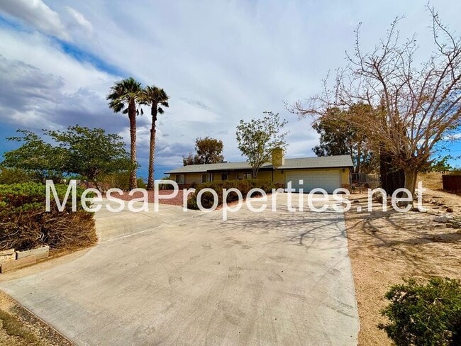 Building Photo - 16578 Odell Ave