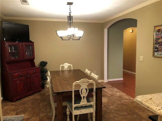 Foto del edificio - 1320 E Ash St