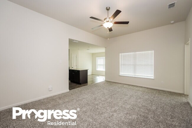 Building Photo - 111 Palomino Bnd Dr
