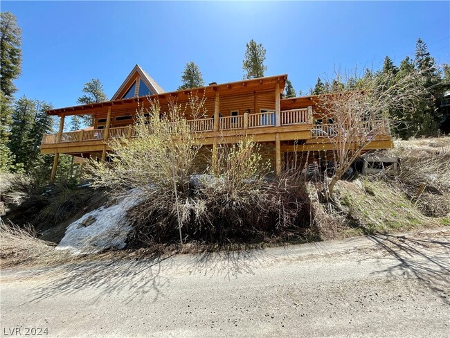 Building Photo - 386 Alpine Way