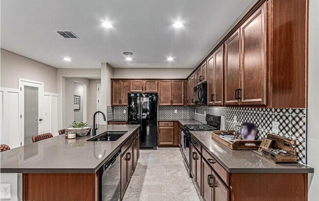 Foto del edificio - 5059 N 183rd Ln