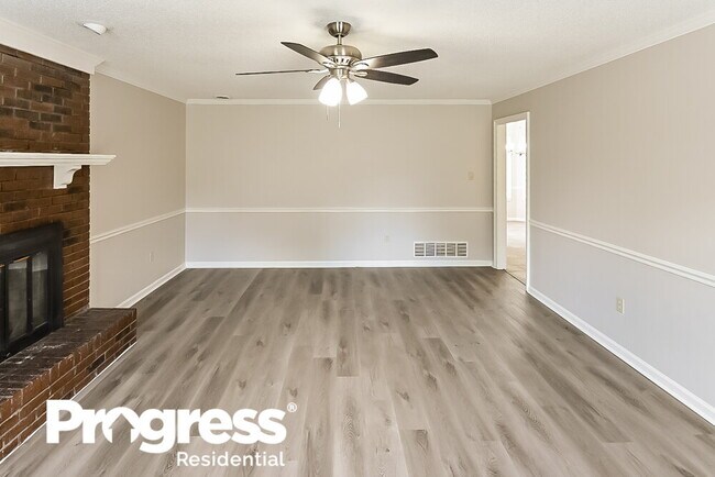 Foto del edificio - 7241 Greenbrook Pkwy